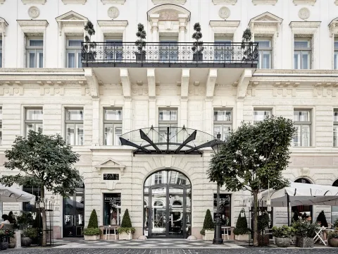 Aria Hotel Budapest by Library Hotel Collection